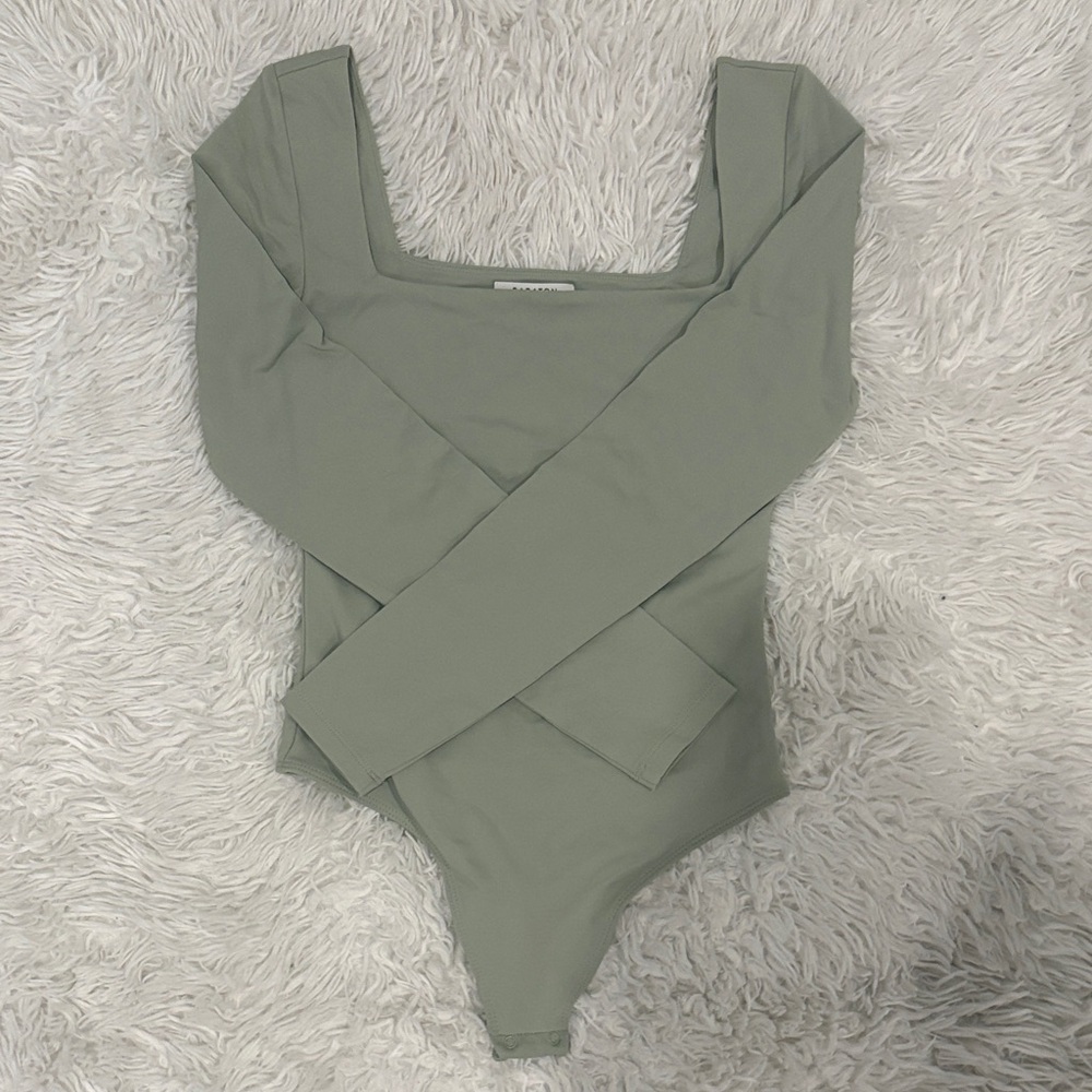 Aritzia Babaton Sage Green Long Sleeve Square Neck Bodysuit